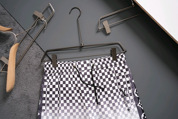 ブランドハーフパンツ側面デザイン